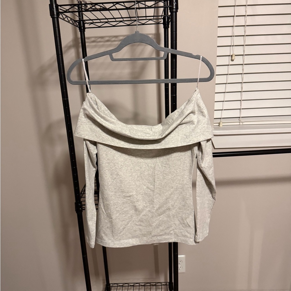 Abercrombie & Fitch off the shoulder Gray Top